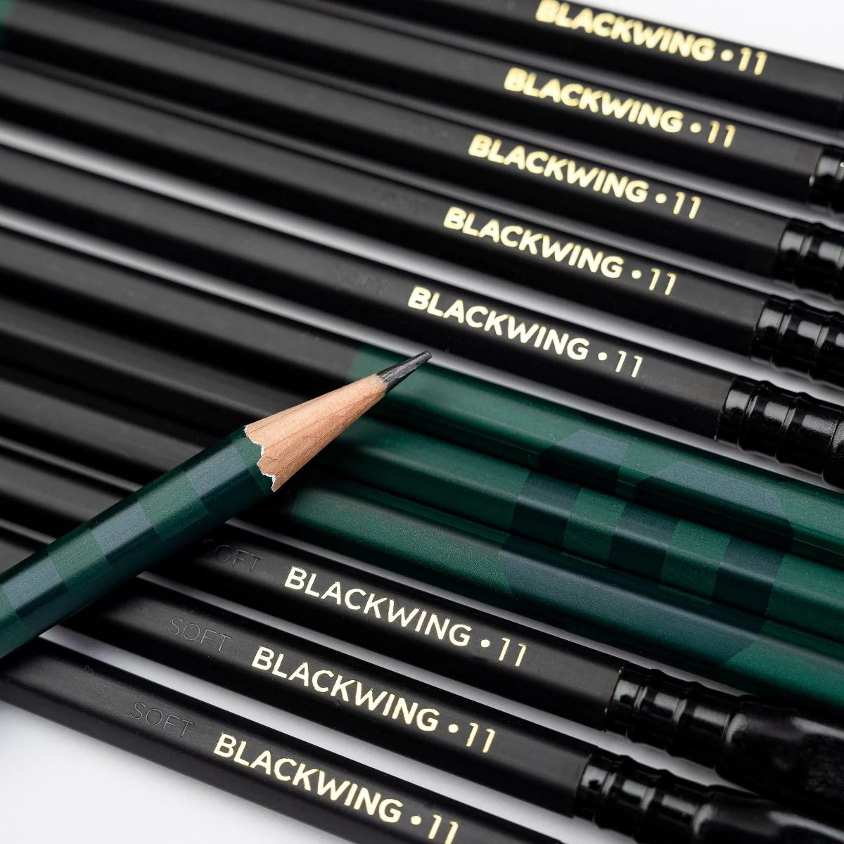 Blackwing Volume 11 - Bill Russell